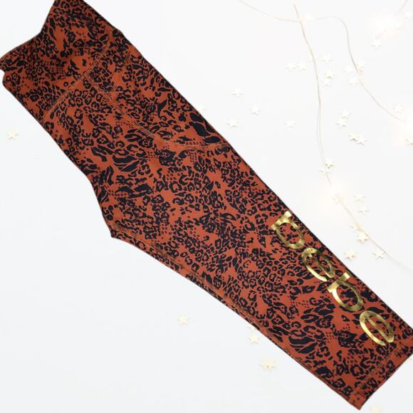 Bebe Mocha Animal Print Logo Activewear Capri Fashion Leggings ~ size Large - Picture 2 of 8